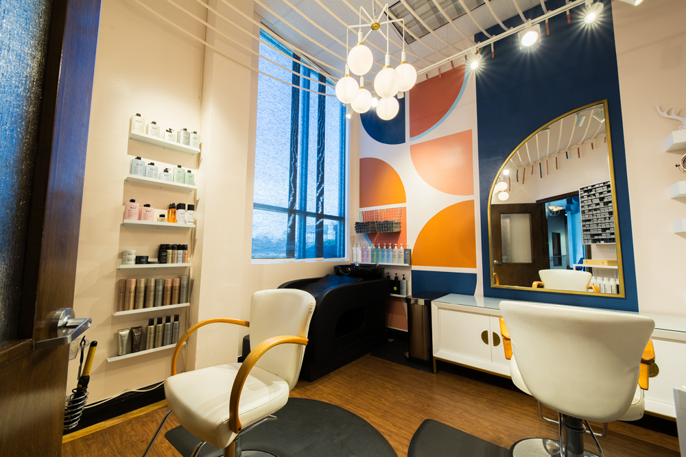 Salon Stations